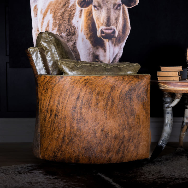 Goliad Snug Leather Swivel Recliner